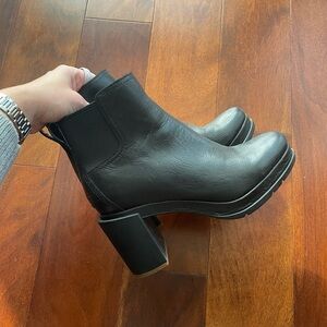Sorel Black Heeled Ankle Boots